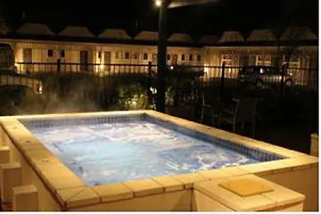 Lake Rotorua Hotel 4*,